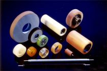 Rolls and rollers made of PUR or with a PUR coating